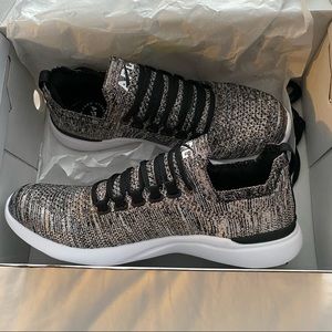 NWT APL Techloom Breeze Sneakers - Black/Gold/Silver - Sz 9